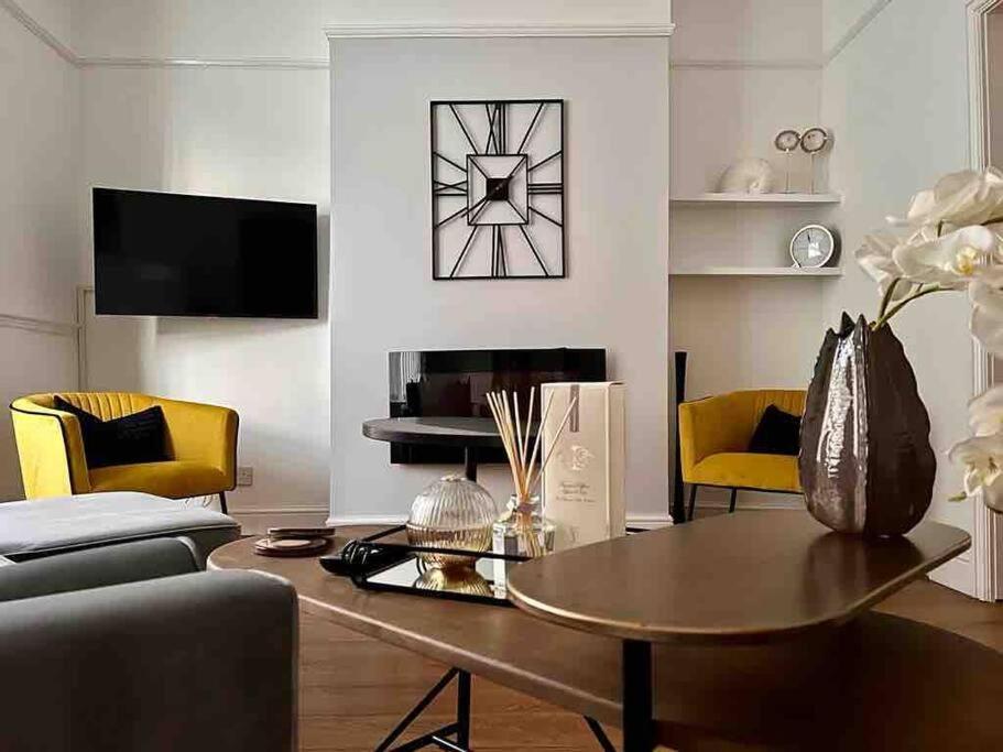 Anfield Home Sleeps 5 Close To Lfc Free Parking ليفربول المظهر الخارجي الصورة